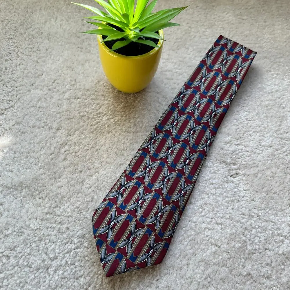 Henry Grethel Maroon Geometric Pattern Vintage Silk Career Necktie